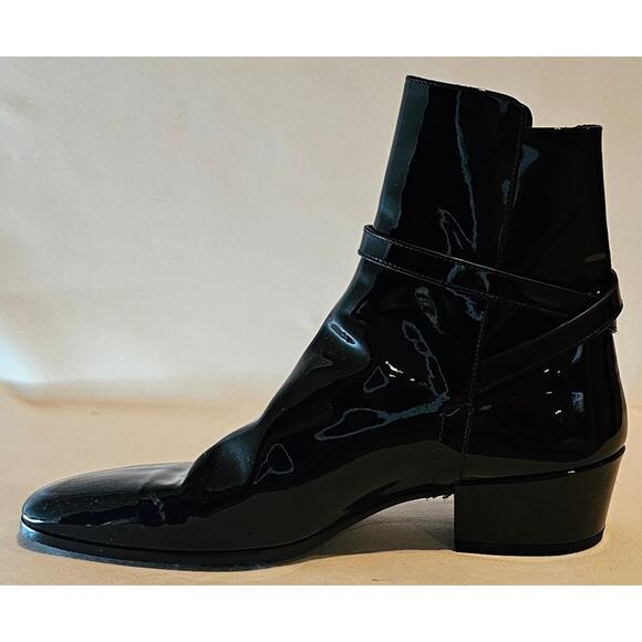 Saint Laurent Clementi Ankle Boot in black patent leathe - Picture 7 of 11